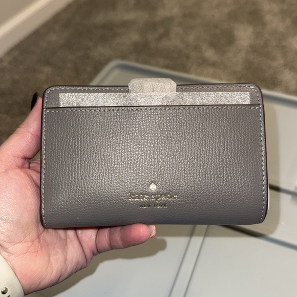 Kate Spade Phoebe Medium Wallet- Hare Grey - Picture 5 of 7